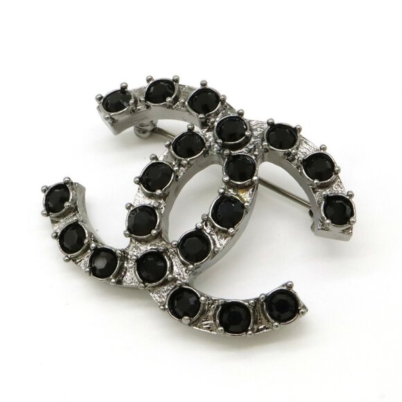 CHANEL Black Logo Brooch - Picture 1 of 6